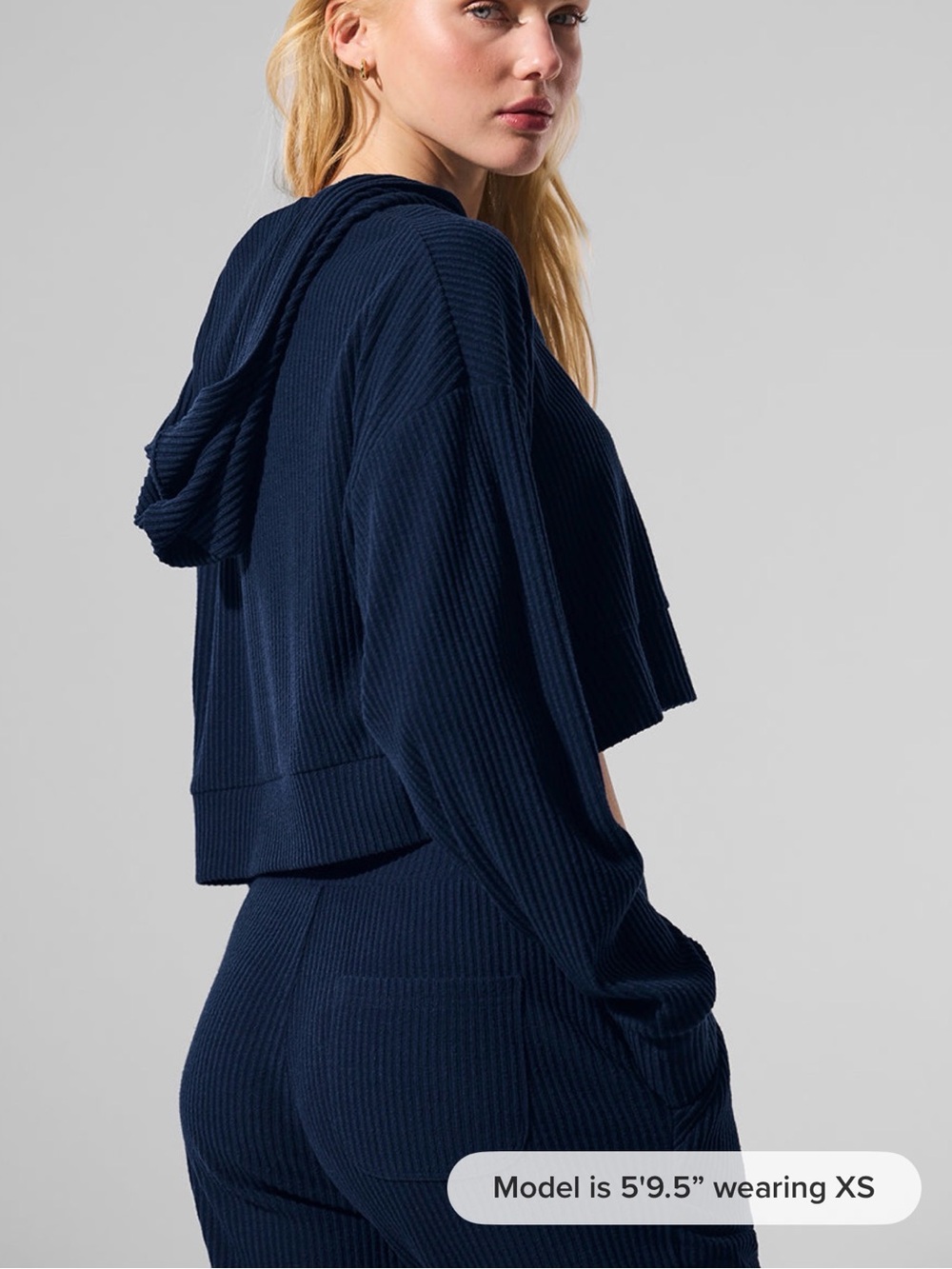 Alo Muse Set | Navy - Picture 3 of 5
